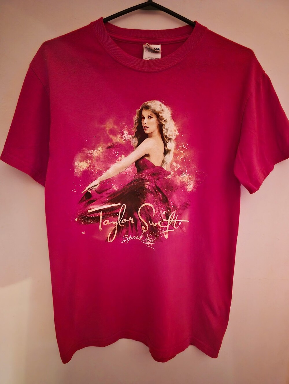 Taylor Swift Speak Now Tour Graphic T-Shirt Red Size Small Concert Tee